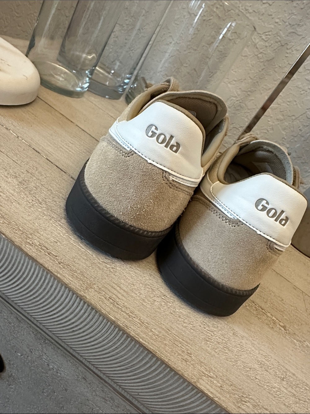 Gola women’s Bone/White/dark gum Viper Classic Trainers 8.5M - Picture 4 of 8